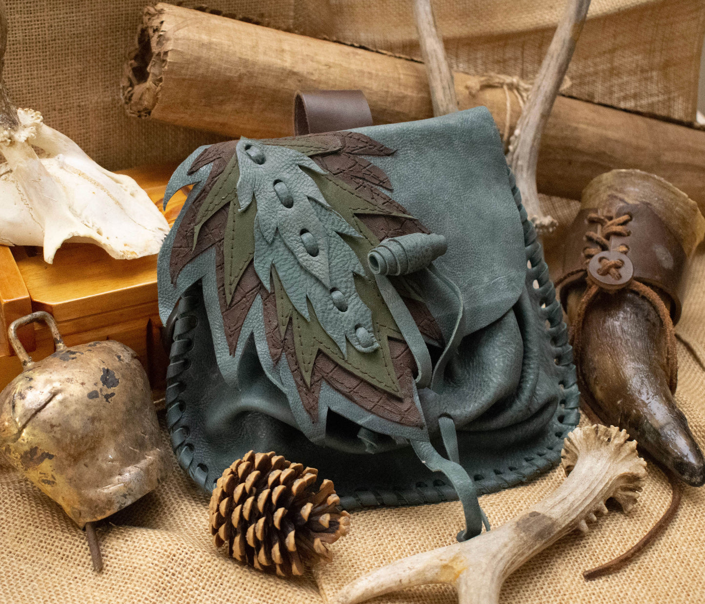 Soft Forest leaves leather pouch, ivy green belt pouch, Druid costume belt bag