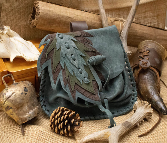 Forest leaves leather pouch, ivy green belt pouch, Druid costume belt bag