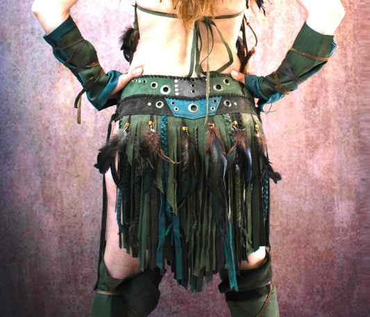 Elvish warrior skirt in green real leather with fringes and feathers
